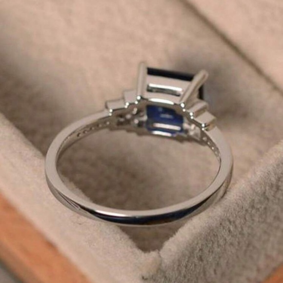 WEDDING ENGAGEMENT RINGS - Picture 3 of 4